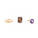 A 14ct yellow gold and amethyst ring set with a mixed rectangular-cut amethyst ring, size O 1/2,