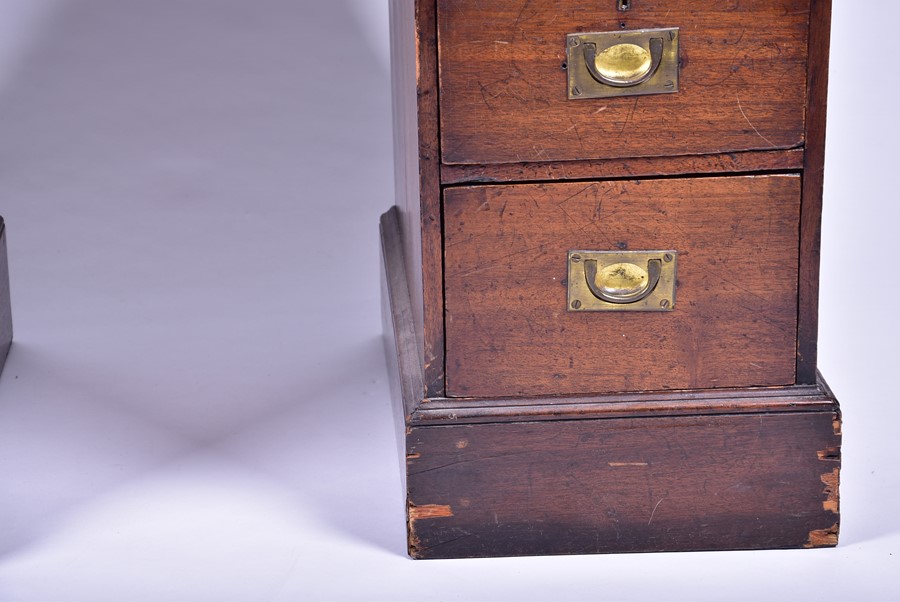An Edwardian oak nine drawer pedestal desk with brass campaign handles, 101 cm x 79 cm x 54 cm. - Image 3 of 9