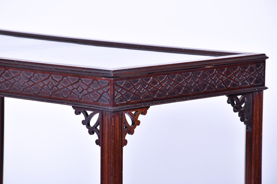 An Edwardian mahogany bijouterie table with carved frieze and glazed cover, on four shaped square - Image 5 of 10
