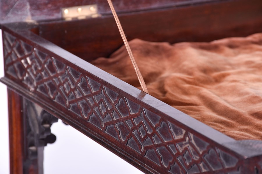 An Edwardian mahogany bijouterie table with carved frieze and glazed cover, on four shaped square - Image 7 of 10