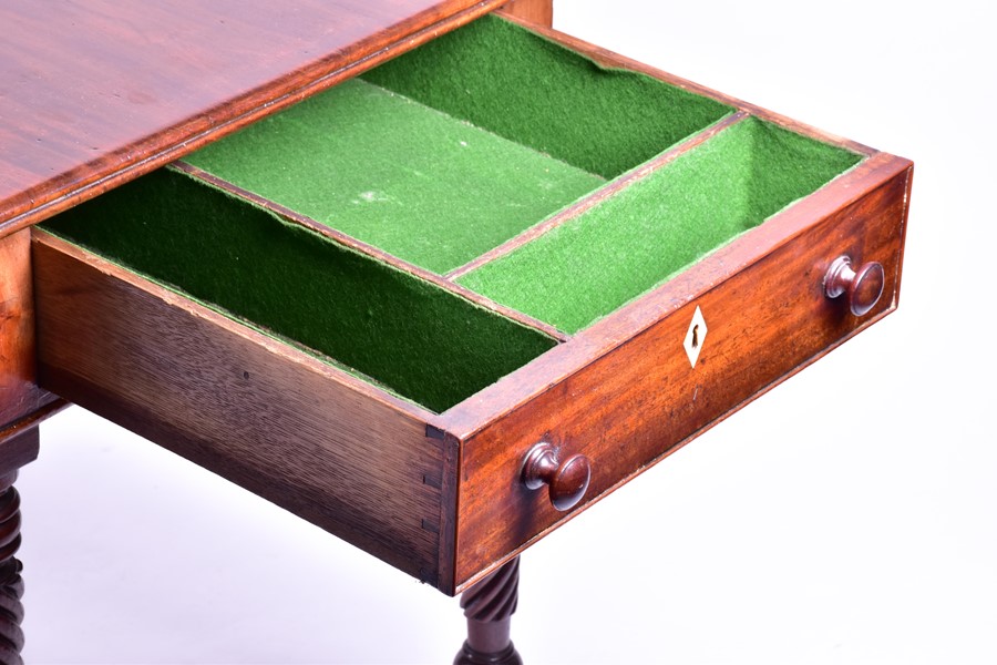 A Victorian mahogany Pembroke table with frieze drawers at either end, on spiral-twist turned legs - Image 4 of 5