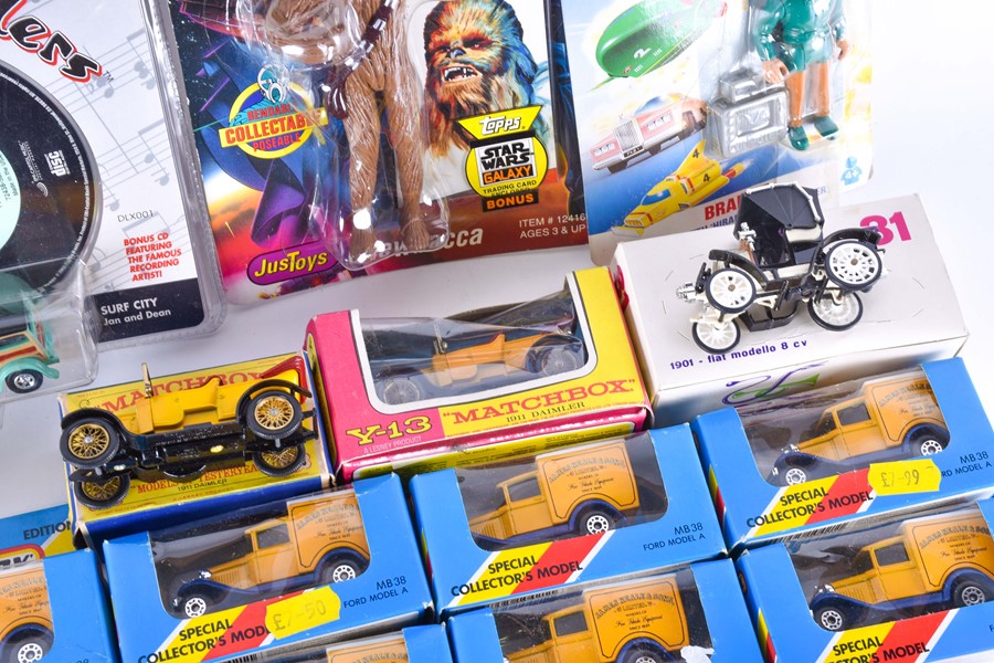A large quantity of Matchbox diecast model vehicles some boxed, mostly loose cars, and other - Image 9 of 18