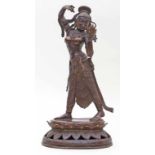 Skulptur einer hinduistischen Gottheit.Braun patinierte Bronze in detaillierter Ausführung. Auf