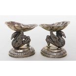 Paar Biedermeier-Salieren.12 Lot Silber, 270 g. Muschelförmige Schalen auf plastischem Schaft in