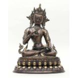 Skulptur des Buddha Vajrasattva.Teils dunkel patinierte Bronze. Zweiteilig mit durchbrochen