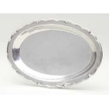Ovale Schale im Barock-Stil.Silber, geprüft, ca. 1.366 g. Geschweifte, mehrpassige Schale mit