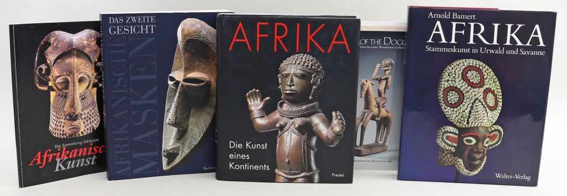 5 Bücher zum Thema afrikanische Kunst.Dabei: "Afrika - Das zweite Gesicht", "Afrika" - von