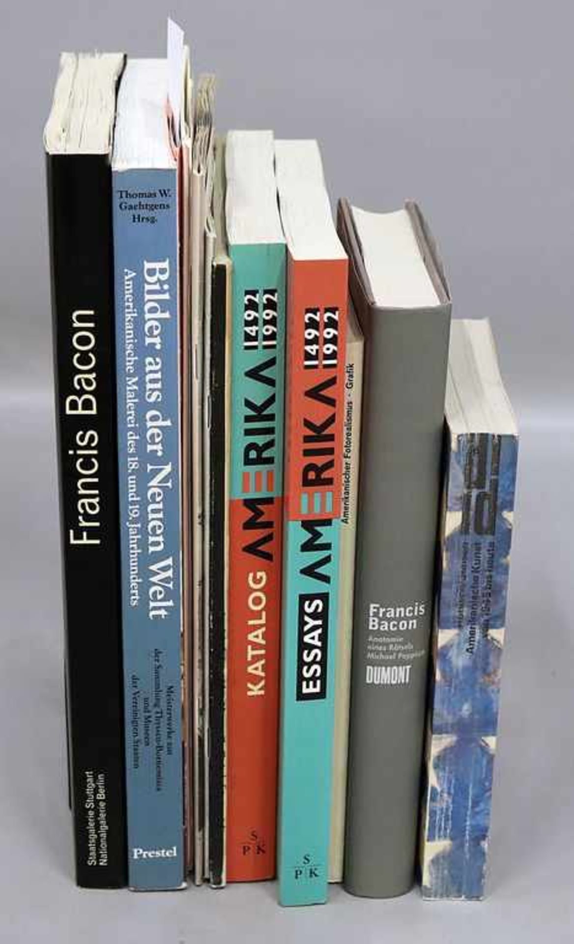 13 Bücher und Hefte,zu den Themen: Francis Bacon und amerikanische Kunst. Dabei: a) Francis