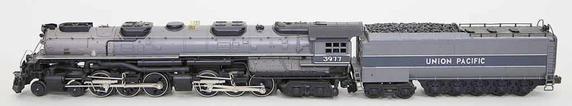 Union Pacific-Challenger 4-6-6-4-Lok mit Rauchgenerator und Sound, MTH, Spur 0.Betriebs-Nr. 3977 der