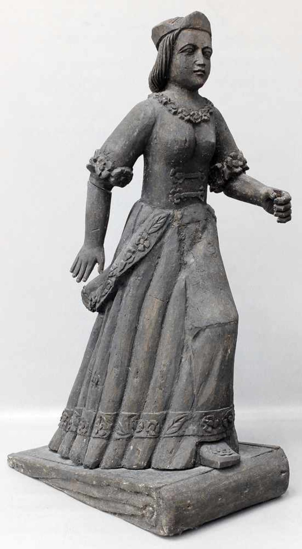 Unbekannter Künstler (19. Jh.)Darstellung einer schreitenden Frau aus Holz. Objekt in der li. Hand