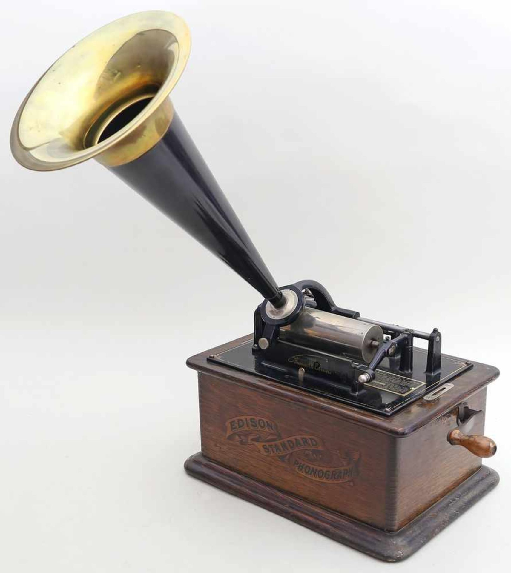"Edison Standard Phonograph".Rechteckiges Eichengehäuse (mit gewölbtem Deckel), schauseitig mit - Bild 2 aus 2