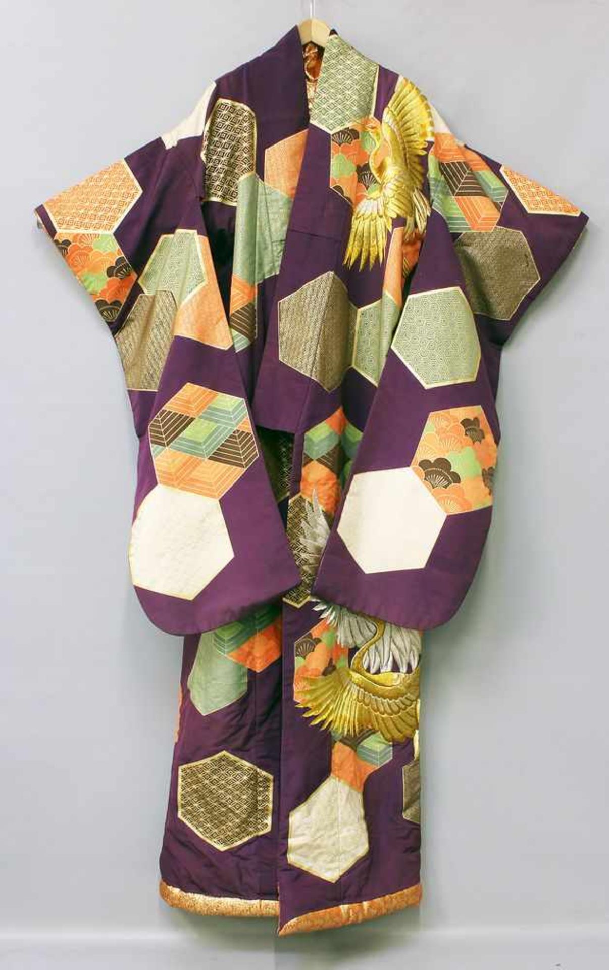 Großer japanischer Kimono.Aufwendig geabeitet. 20. Jh.