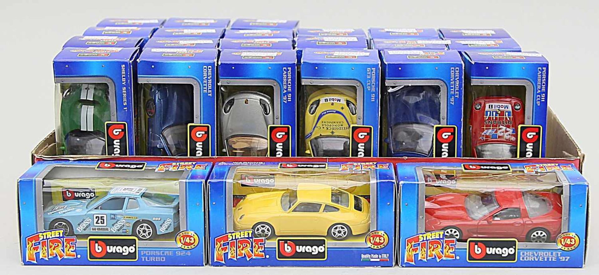 24 Spielzeugautos, Burago, 1:43.Verschiedene Modelle aus der "Street Fire Collection". Je in