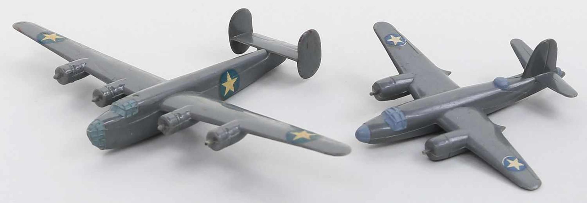 2 Flugzeuge, Wiking.USA Nr. 18 und 11. Unvollständig. 1940er Jahre.