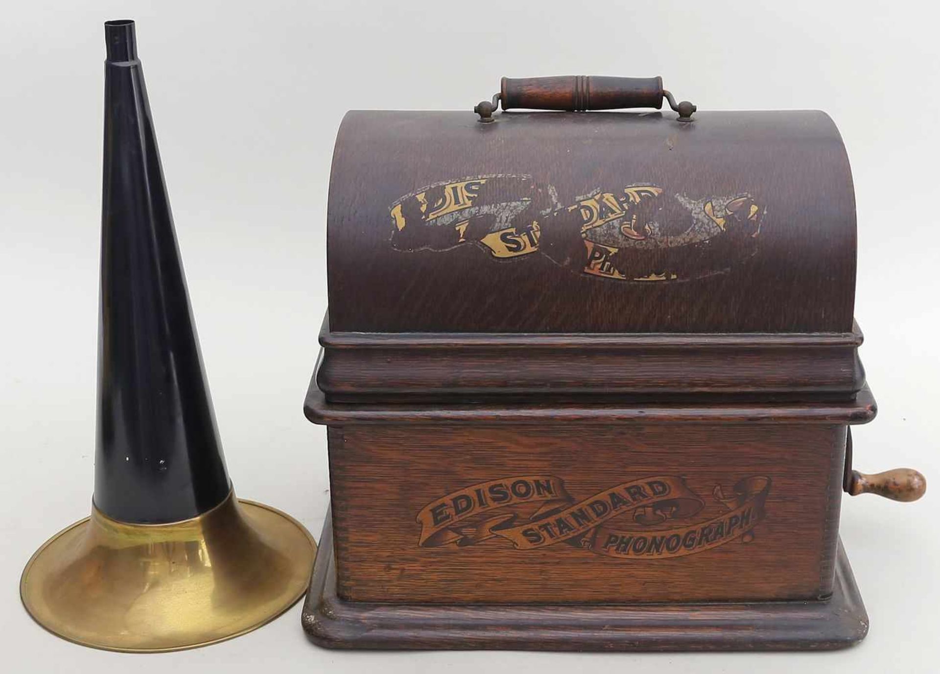 "Edison Standard Phonograph".Rechteckiges Eichengehäuse (mit gewölbtem Deckel), schauseitig mit