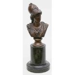 Börmel, Eugen (1858 Königsberg-Berlin 1932)Büste der Göttin Minerva. Braun patinierte Bronze,