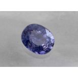 Blauer Saphir, 1,479 ct.Oval facettiert, mit Farbwechsel zwischen blau-violett (Tageslicht) zu