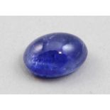 Blauer Saphir, 1,76 ct.Ovales Cabochon.