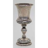 Pokal.Silber, geprüft, 142 g. Glockenförmige Kuppa, Balusterschaft und runder Sockelfuß mit reich
