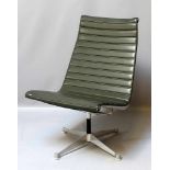 Eames, Charles und Ray (1907-1978 / 1912-1988)Loungechair, wohl "EA 116" ohne Armlehnen. Gestell aus