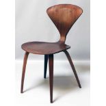 Cherner, Norman (1920 Brooklyn 1987)Cherner Side Chair. Geformtes Schichtholz, dunkelbraun