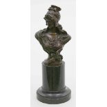 Maxim (Paris, 1901)Mädchenbüste mit Taube. Braun patinierte Bronze. Sign., dat. 1902 und bez. Paris.