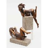 Fuchs, Ernst (1930 Wien 2015)"Papagena" und "Papageno". Bronze, gold-braun patiniert. Jeweils