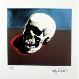 Warhol, Andy (1928-1987), nachWhite "Skull". Lithographie, re. u. Drucksign. und li. u. Ex. 1.633/