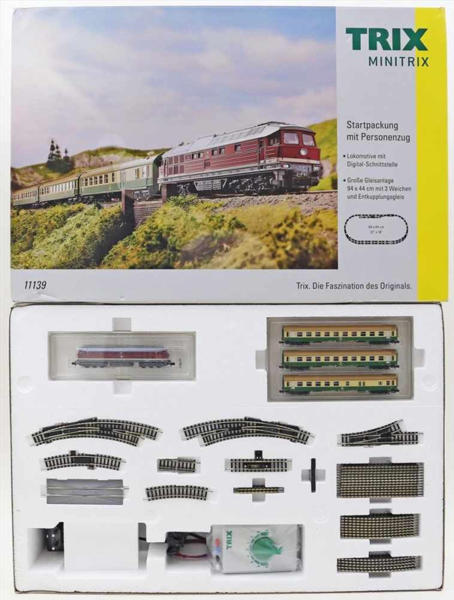 Startpackung mit Personenzug, Minitrix Spur N.Art.-Nr. 11137, Funktion der Lok nicht geprüft.