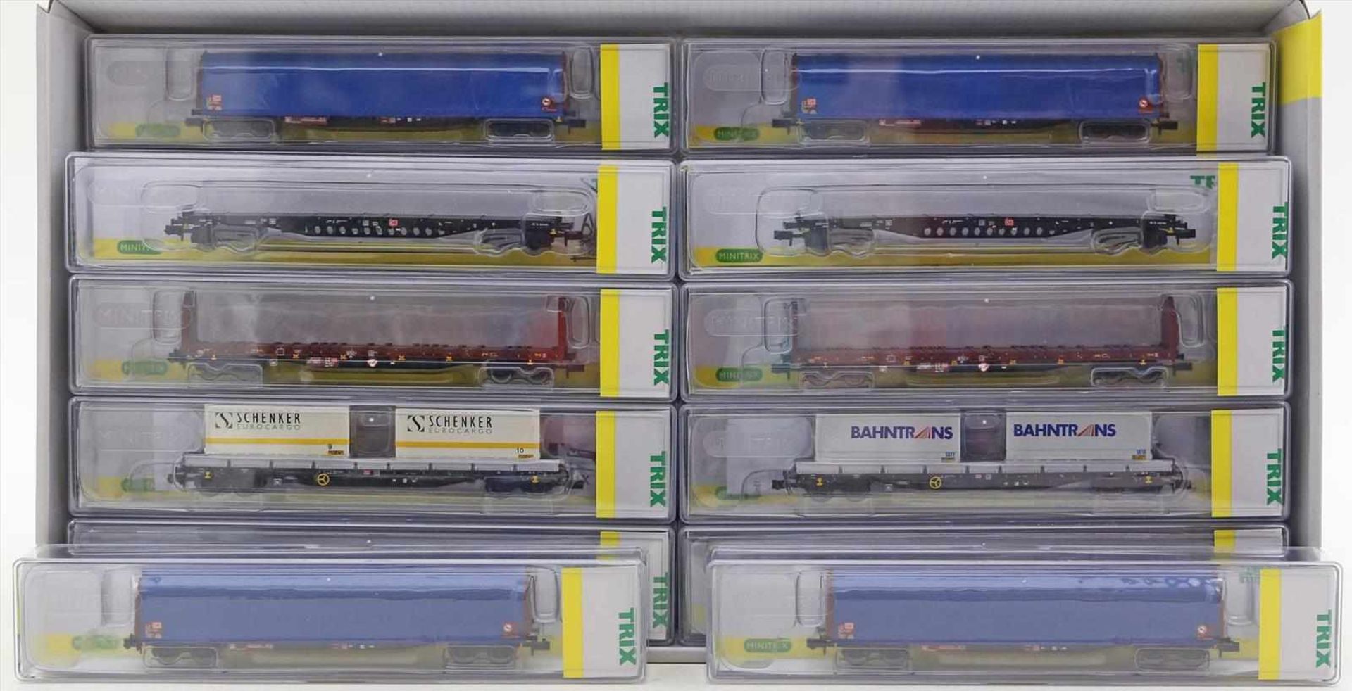 Display "Der europäische Güterwagen Standard", Minitrix Spur N,mit 20 Güterwagen. Je in