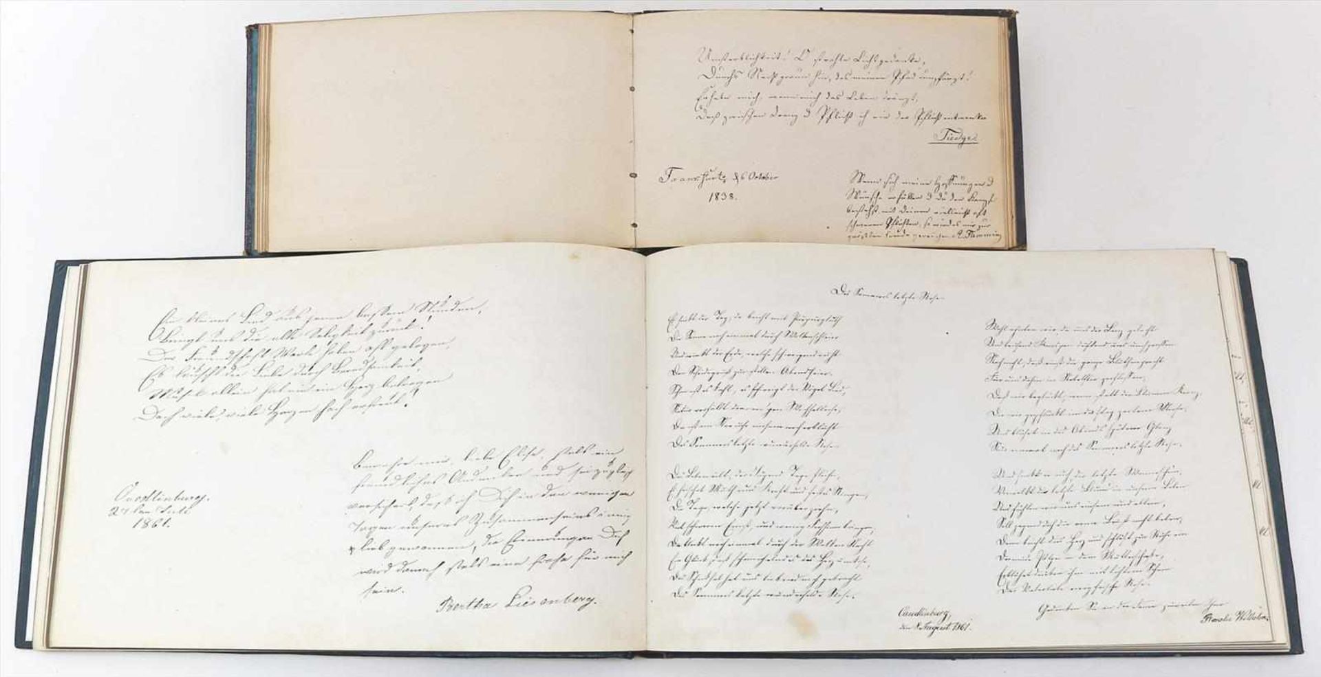 2 Gäste- bzw. Poesie-Alben aus dem 19. Jh.Je mit handschriftlichen Eintragungen, 1x zwischen 1861