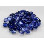 Lot blaue Saphire, zus. ca. 16,2 ct.Überwiegend rund, wenige oval facettiert. Verschiedene, blaue