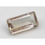 Bergkristall mit Rutilnadeln, 30,54 ct.Lang gestreckt achteckig facettiert.- - -19.33 % buyer's