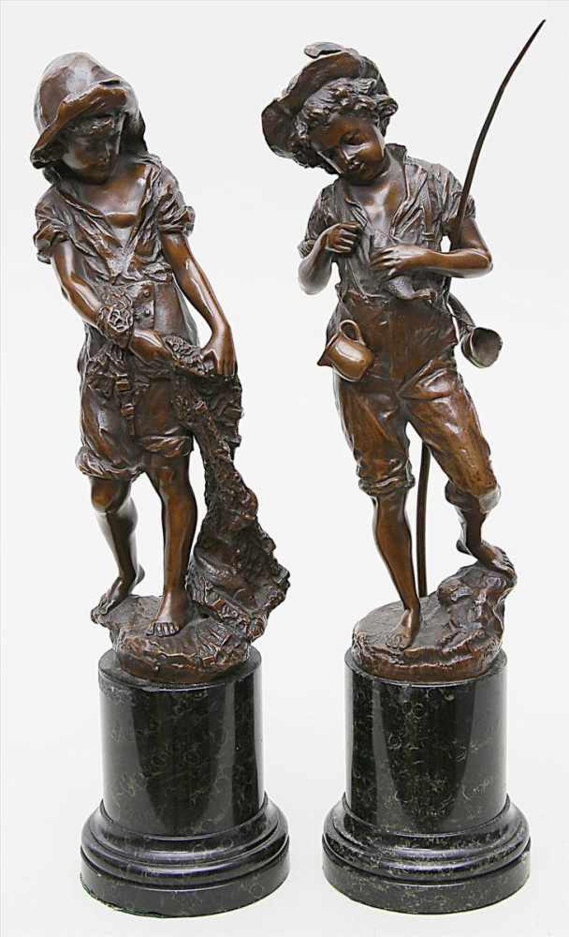Kowalczewski, Paul Ludwig (1865-1910)Pendants: Anglerknabe und Fischerjunge. Bronzen, braun