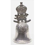 Tischglocke.800/000 Silber, 113 g. Glocke mit reliefiertem Akanthusblattwerk, reliefierte