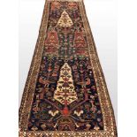 Malayer, ca. 356x 99 cm.EHZ 3-4, reinigungsbedürftig.- - -19.33 % buyer's premium on the hammer