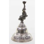 Tischglocke.830/000 Silber, brutto 156 g (Glocke innen mit Bronzeeinsatz). Gestufte Glocke mit