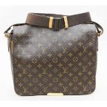 Messenger-Tasche, Louis Vuitton.Monogram-Canvas mit braunem Leder. Vergoldete Metallapplikationen,