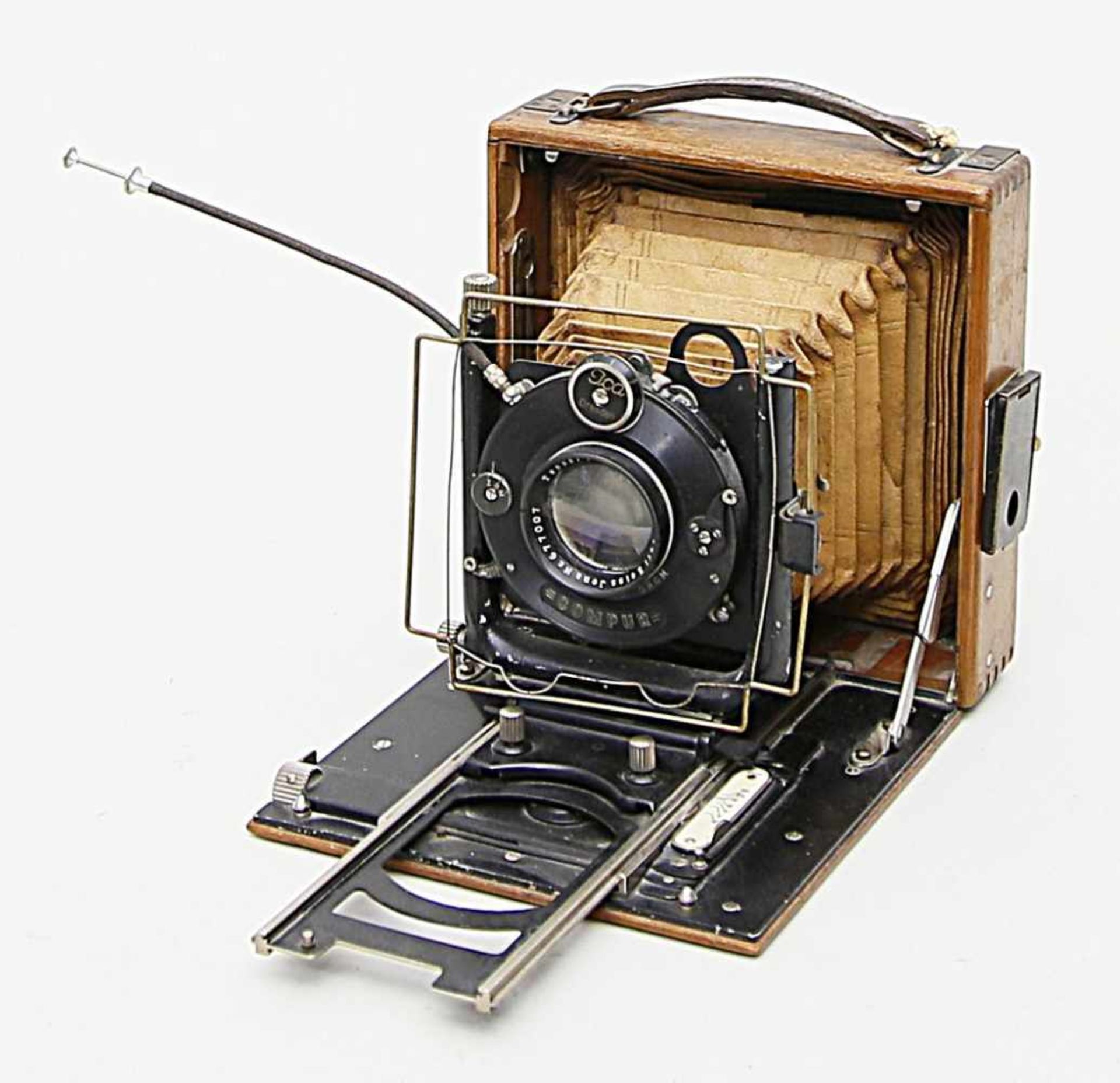 Tropenkamera "Favorit 266", ICA Dresden.Holzgehäuse. Carl Zeiss Jena, Tessar 1:4,5 f=15 cm.- - -19.