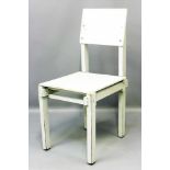 Rietveld, Gerrit (1888 Utrecht 1964)Stuhl "Military Chair". Holz, weiß gelackt. Alters- und