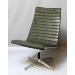 Eames, Charles und Ray (1907-1978 / 1912-1988)Loungechair, wohl "EA 116" ohne Armlehnen. Gestell aus