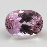 Kunzit, 11,6 ct.Oval facettiert. Kräftiges Rosé. Rückseitig äußerst min. best.- - -19.33 % buyer's