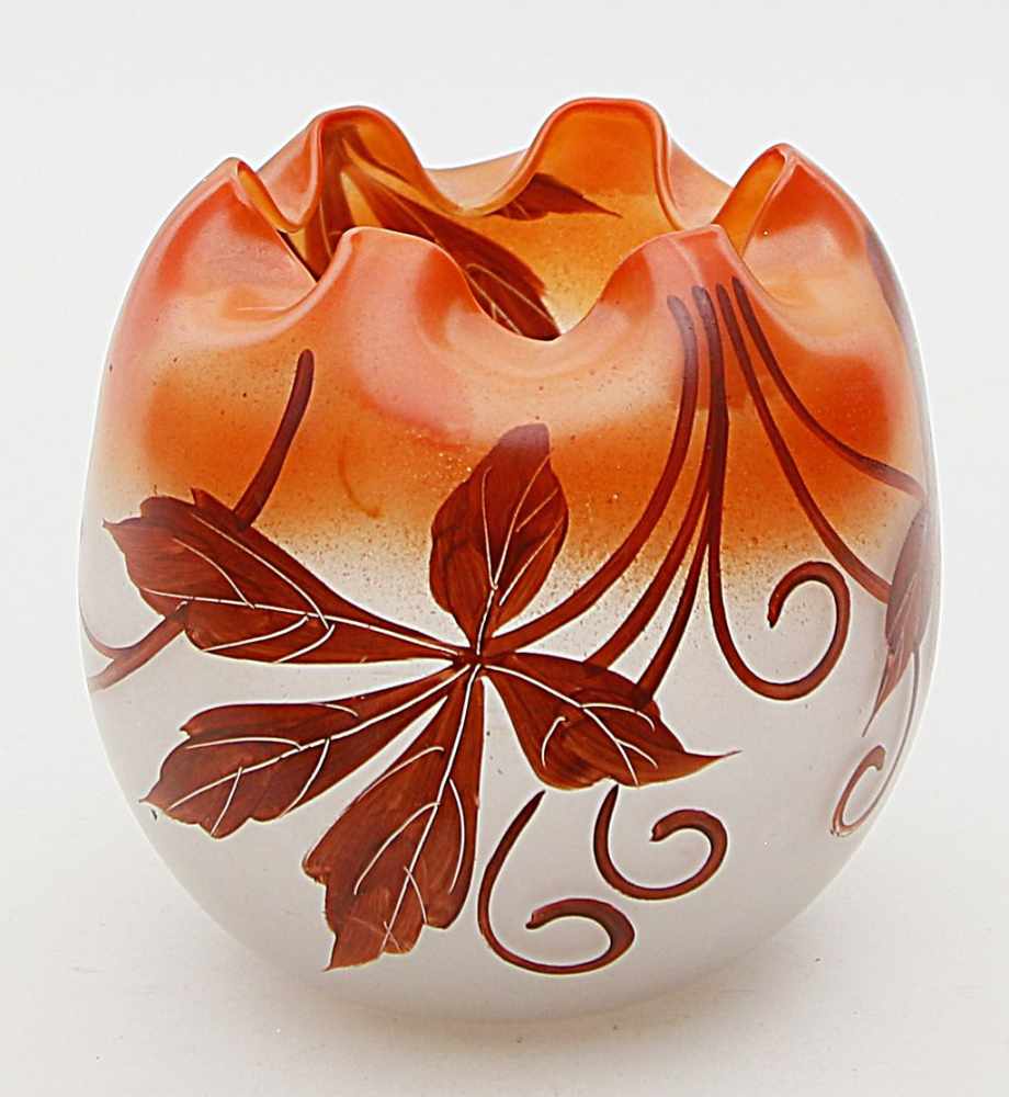 Art Deco-Vase, Legras.Farbloses, matt geätztes Glas. Kugelform mit mehrfach eingezogenem Rand, im