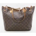 Handtasche, Louis Vuitton.Modell "Neverfull MM" in braunem Monogram-Canvas mit goldfarbenen