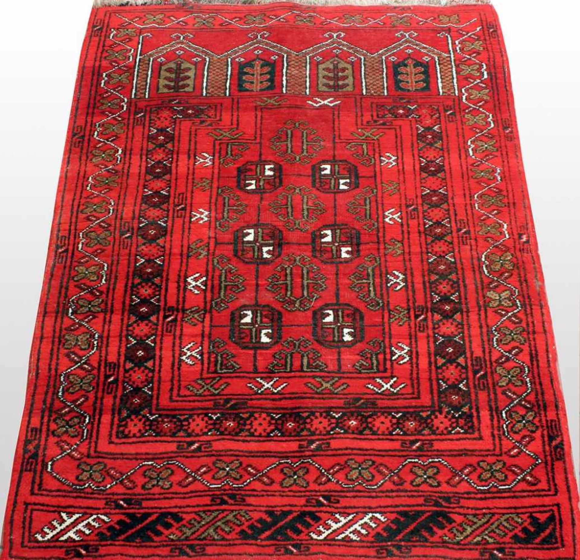 Afghan, ca. 125x 84 cm.EHZ 3-4.- - -19.33 % buyer's premium on the hammer price19.00 % VAT on