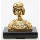 Unbekannter Künstler (Anf. 20. Jh.)Mädchenbüste (wohl Diana). Vergoldete Bronze (l. Altersspuren).