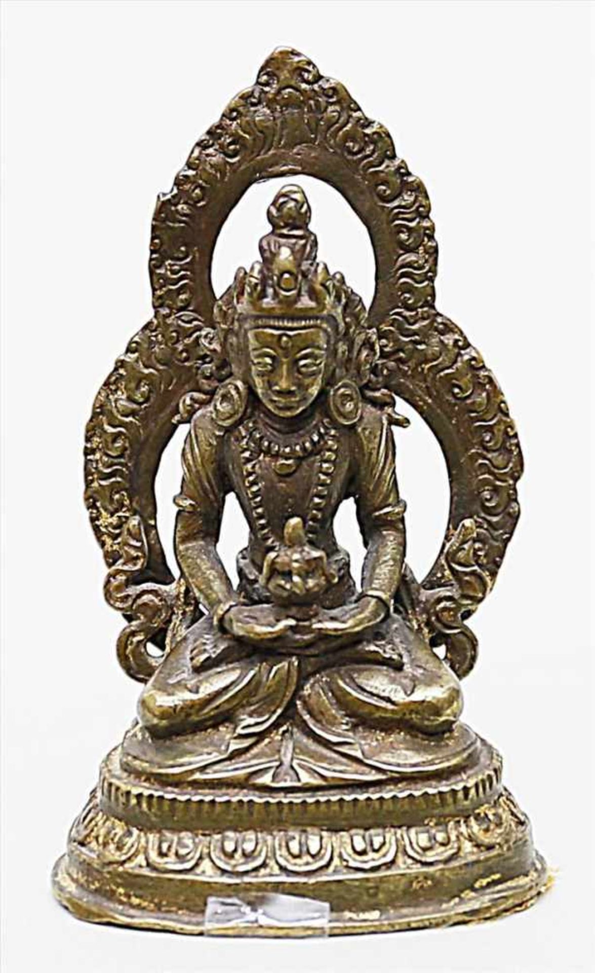 Buddha Amitayus.Partiell feuervergoldete Bronze des auf einem Lotosthron vor einer Mandorla ruhenden