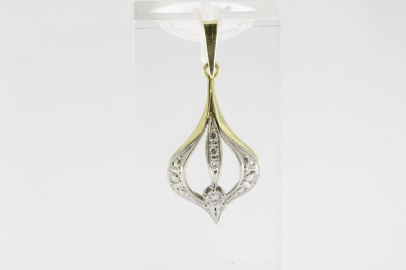 Bicolor gouden hanger bezet met diamant briljantslijpsel ca. 0.25ct. geh. 585/000 gew. 3gr.Bi