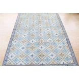 Tapijt, Kashan, 292 x 203 cm.A carpet, Kashan, 292 x 203 cm.