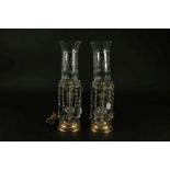 Stel tafellampen met kristallen pegelsA pair of table lamps with cristal ornaments